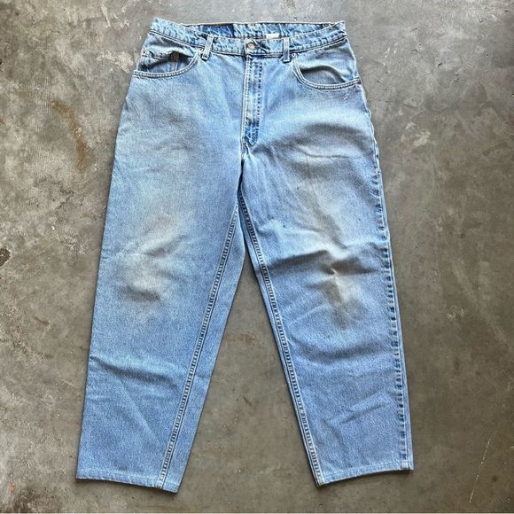 Vintage Distressed Men’s Levi’s 560 Loose Fit Tapered Legs Jeans size 38 - Picture 1 of 5